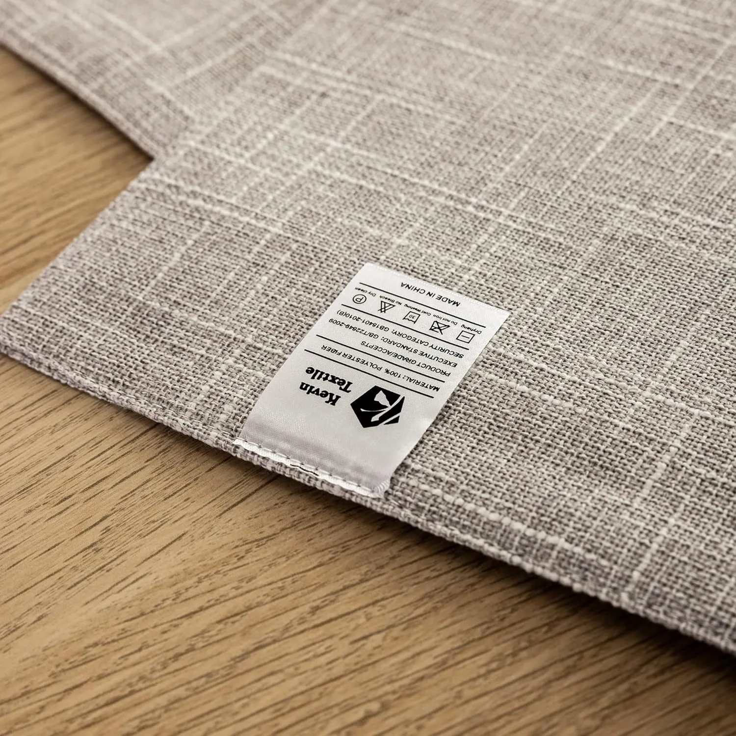 Kevin Textile Burlap Linen Placemats Set of 6 Heat Resistant Dining Table Place Mats Washable Kitchen Table Mats for Dinning Party Holiday Indoor Outdoor, 13 x19 inches, Grey White